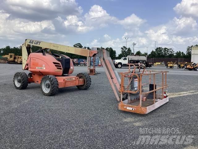 JLG 600AJ Plataforma de trabajo articulada