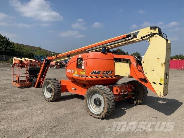 JLG 600AJ Plataforma de trabajo articulada