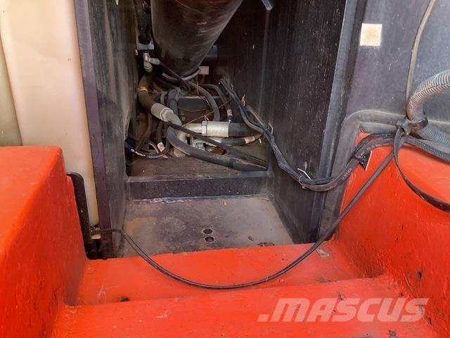 JLG 600AJ Plataforma de trabajo articulada