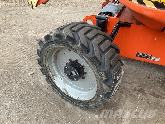 JLG 600AJ Plataforma de trabajo articulada