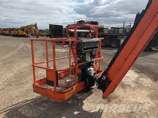 JLG 600AJ Plataforma de trabajo articulada