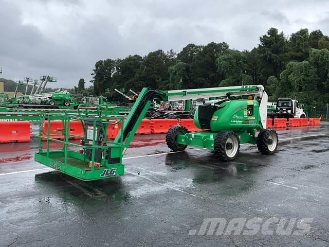 JLG 600AJ Plataforma de trabajo articulada
