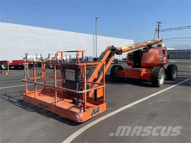 JLG 600AJ Plataforma de trabajo articulada