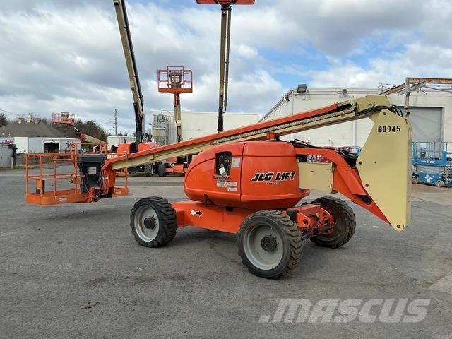 JLG 600AJ Plataforma de trabajo articulada