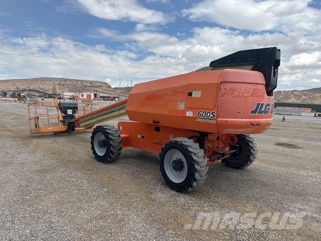 JLG 600S Plataformas de trabajo telescópica