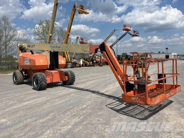 JLG 800 AJ Plataforma de trabajo articulada