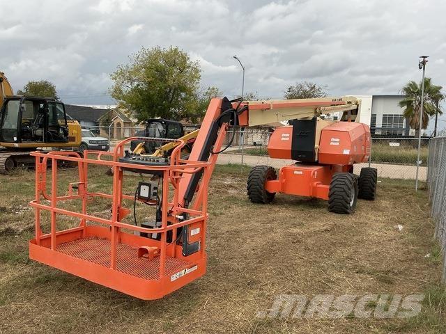 JLG 800 AJ Plataforma de trabajo articulada