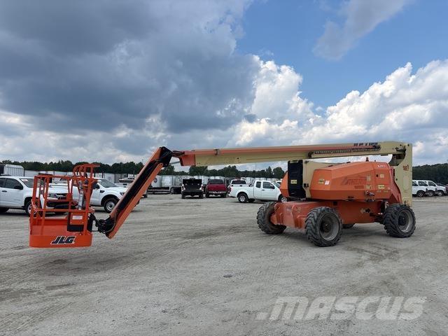 JLG 800AJ Plataforma de trabajo articulada