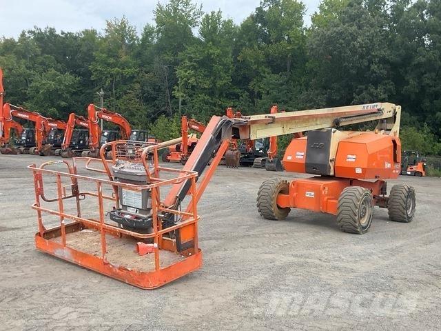 JLG 800AJ Plataforma de trabajo articulada