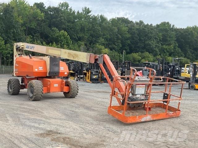 JLG 800AJ Plataforma de trabajo articulada