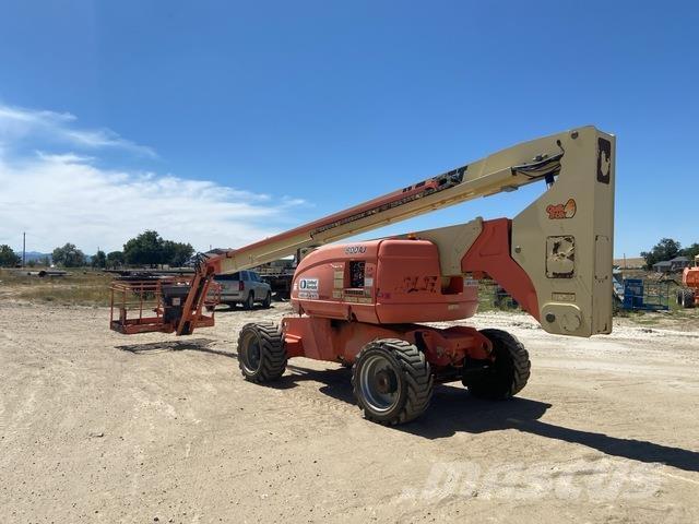 JLG 800AJ Plataforma de trabajo articulada