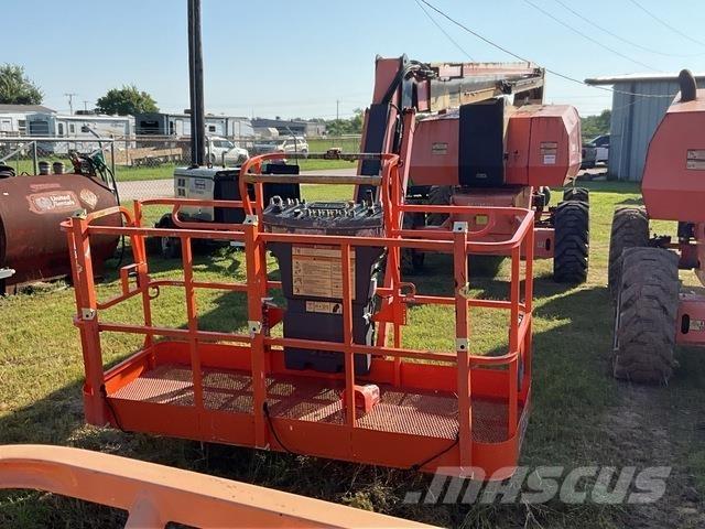 JLG 800AJ Plataforma de trabajo articulada