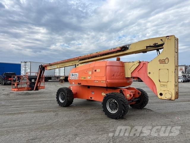 JLG 800AJ Plataforma de trabajo articulada