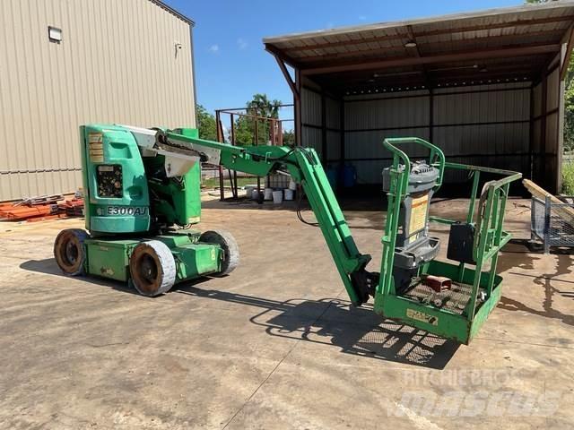 JLG E300AJ Plataforma de trabajo articulada