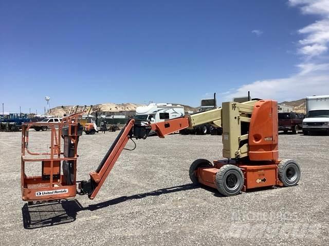 JLG E300AJP Plataforma de trabajo articulada