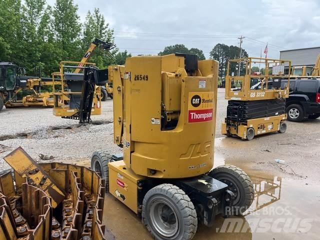 JLG E300AJP Plataforma de trabajo articulada