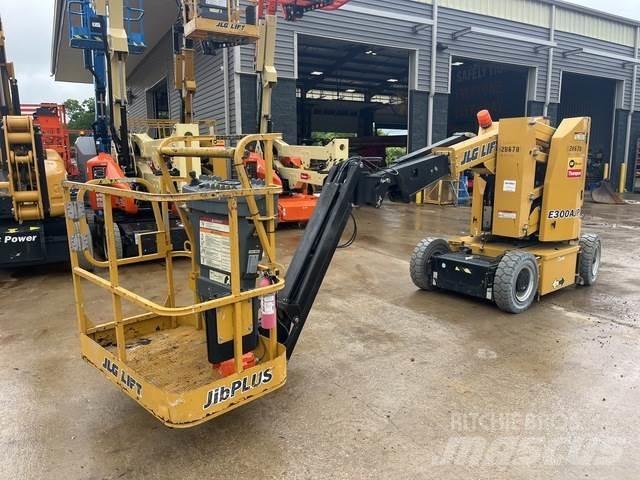 JLG E300AJP Plataforma de trabajo articulada