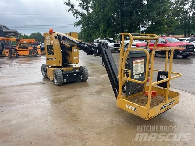 JLG E300AJP Plataforma de trabajo articulada