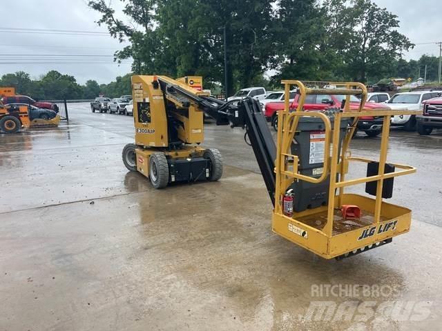 JLG E300AJP Plataforma de trabajo articulada