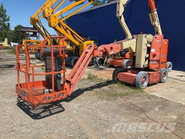 JLG E300AJP Plataforma de trabajo articulada