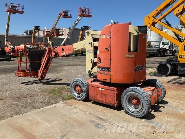 JLG E300AJP Plataforma de trabajo articulada