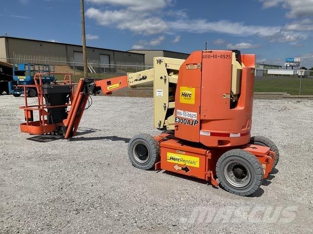 JLG E300AJP Plataforma de trabajo articulada
