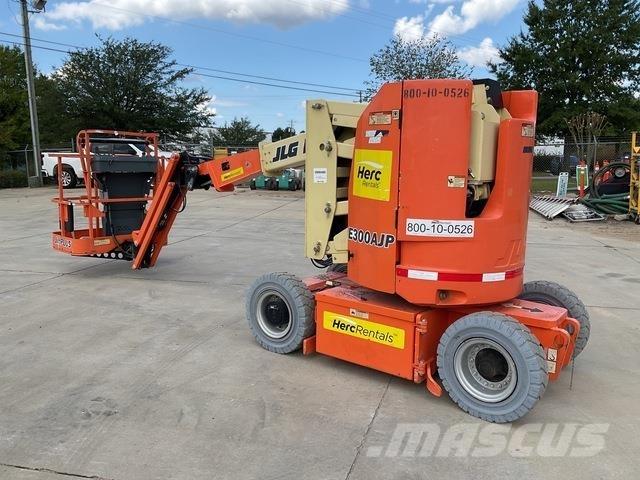JLG E300AJP Plataforma de trabajo articulada