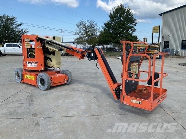 JLG E300AJP Plataforma de trabajo articulada