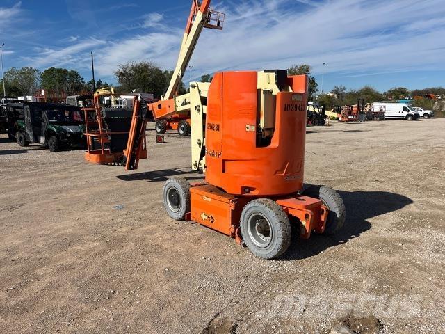 JLG E300AJP Plataforma de trabajo articulada