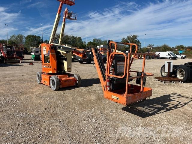 JLG E300AJP Plataforma de trabajo articulada
