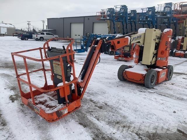 JLG E300AJP Plataforma de trabajo articulada