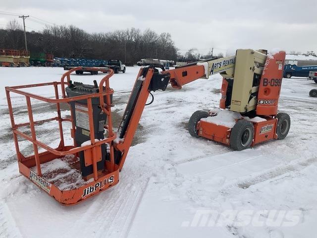 JLG E300AJP Plataforma de trabajo articulada