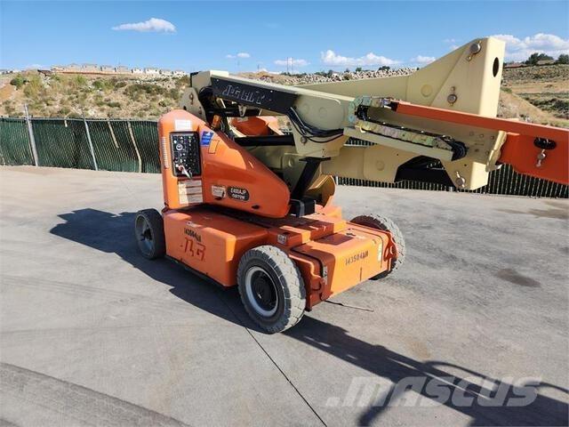 JLG E400AJP Plataforma de trabajo articulada