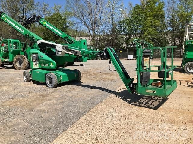 JLG E400AJPN Plataforma de trabajo articulada