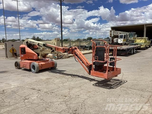 JLG E400AJPN Plataforma de trabajo articulada