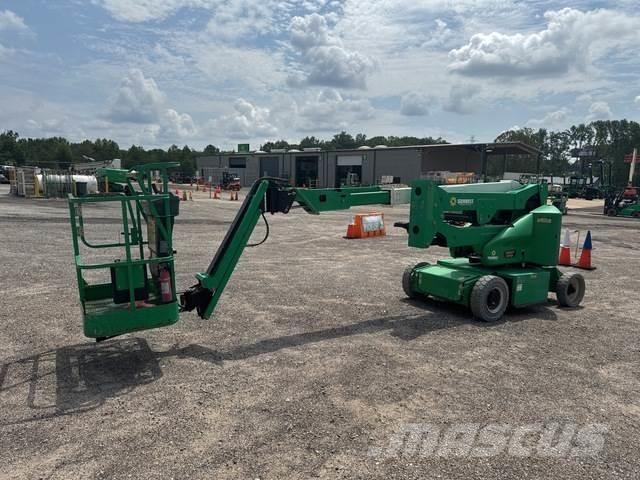JLG E400AJPN Plataforma de trabajo articulada
