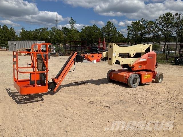 JLG E400AJPN Plataforma de trabajo articulada