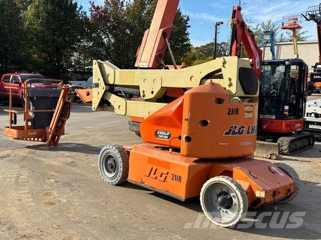 JLG E400AJPN Plataforma de trabajo articulada