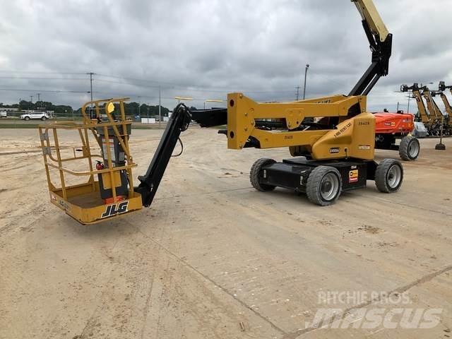 JLG E450AJ Plataforma de trabajo articulada
