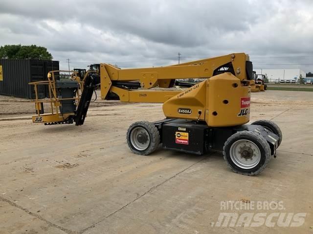 JLG E450AJ Plataforma de trabajo articulada