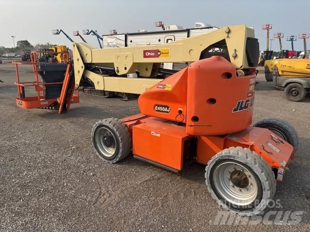 JLG E450AJ Plataforma de trabajo articulada