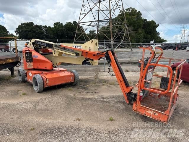 JLG E450AJ Plataforma de trabajo articulada