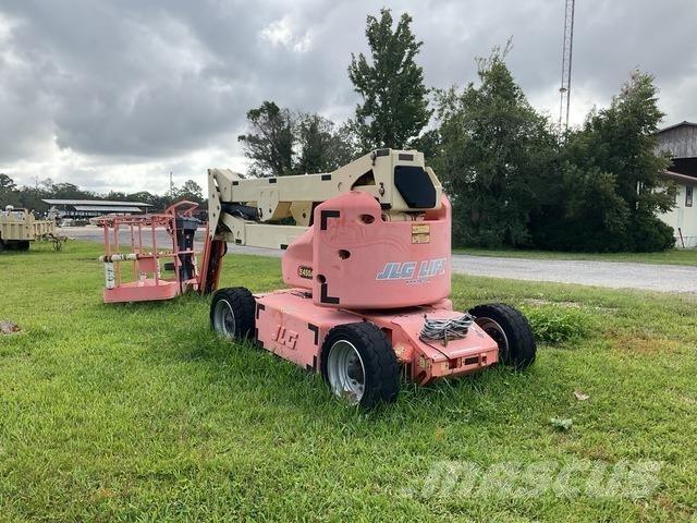 JLG E450AJ Plataforma de trabajo articulada