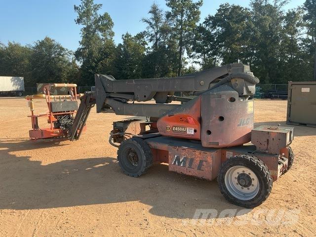 JLG E450AJ Plataforma de trabajo articulada