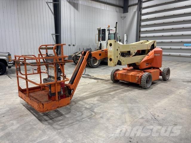 JLG E450AJ Plataforma de trabajo articulada