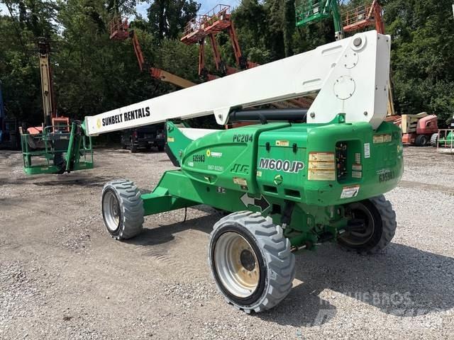JLG M600JP Plataforma de trabajo articulada