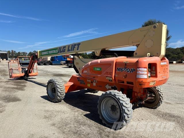 JLG M600JP Plataforma de trabajo articulada