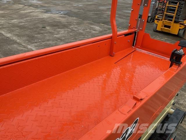 JLG R1932 Plataformas tijera