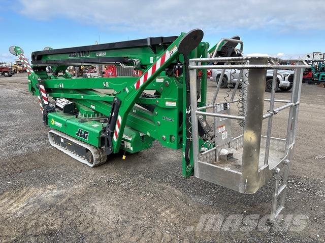 JLG X700AJ Plataforma de trabajo articulada