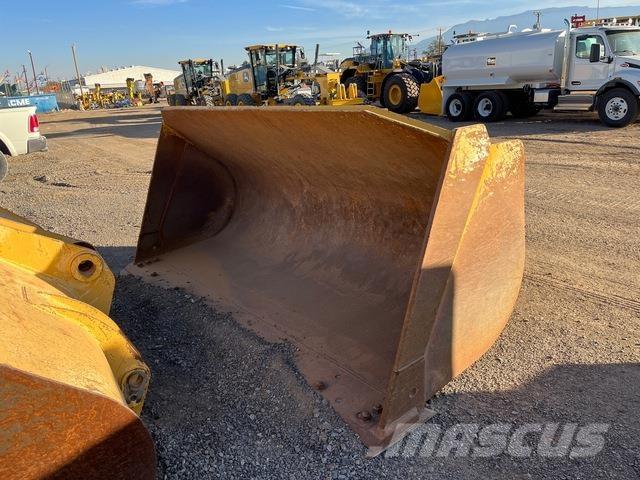 John Deere  Cucharones